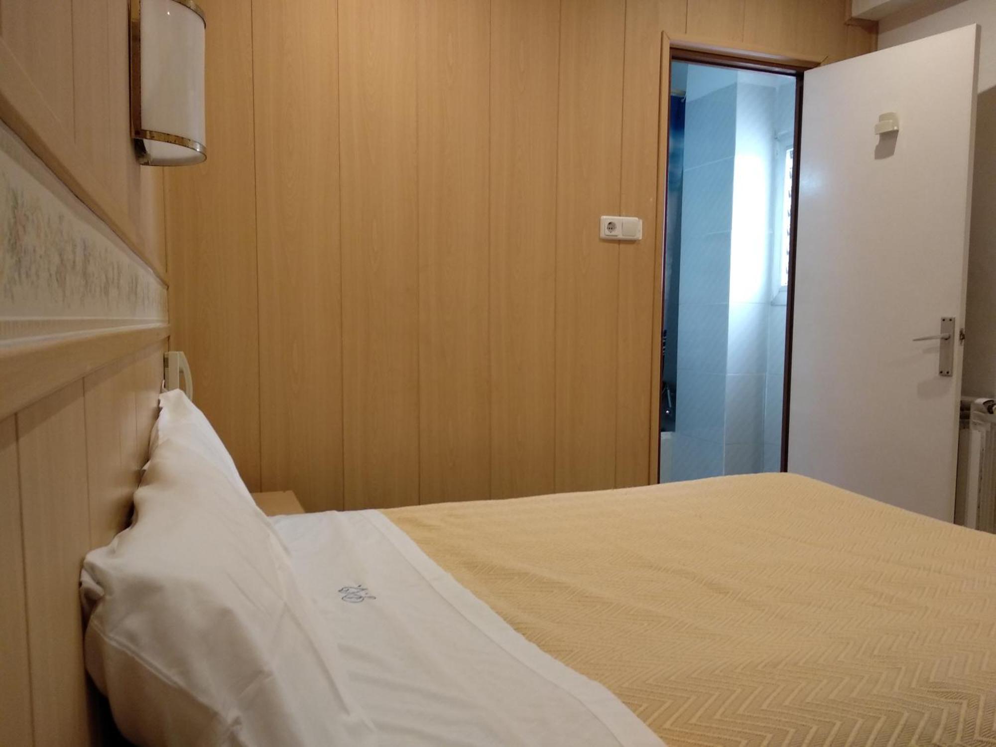 Pension Venecia サロウ 部屋 写真